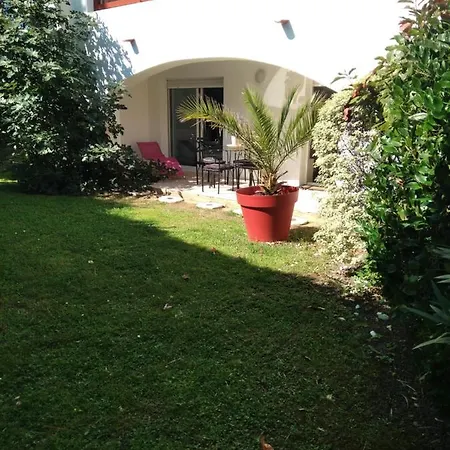Apartament Joli T2 Proche Plages